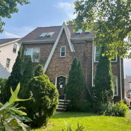 Ewr Airport Multilevel Guest House Room With 2-3 Beds Newark Exterior photo