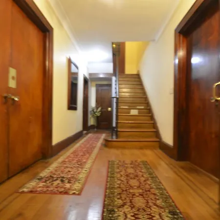 Ewr Airport Multilevel Guest House Room With 2-3 Beds Newark Exterior photo