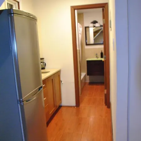 Ewr Airport Multilevel Guest House Room With 2-3 Beds Newark Exterior photo