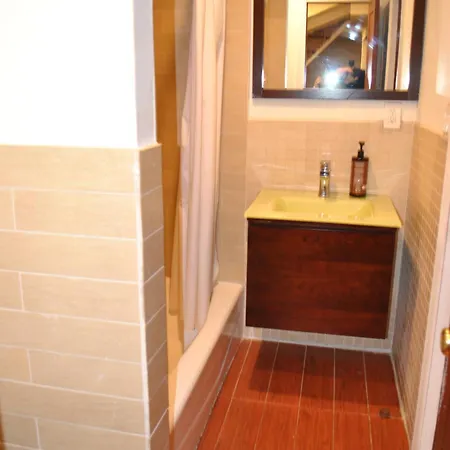 Ewr Airport Multilevel Guest House Room With 2-3 Beds Newark Exterior photo