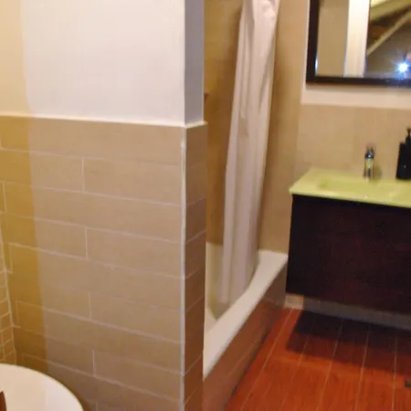 Ewr Airport Multilevel Guest House Room With 2-3 Beds Newark Exterior photo