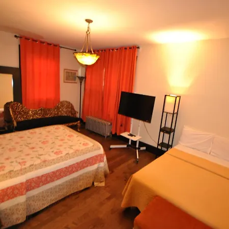 Ewr Airport Multilevel Guest House Room With 2-3 Beds Newark Exterior photo