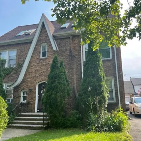 Ewr Airport Multilevel Guest House Room With 2-3 Beds Newark Exterior photo
