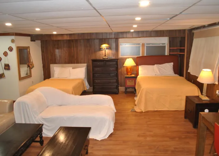 Ewr Airport Multilevel Guest House Room With 2-3 Beds