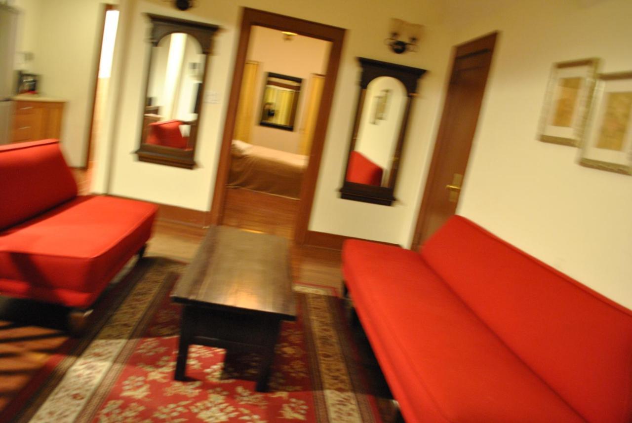 Homestay Ewr Airport Multilevel With 2-3 Beds Newark