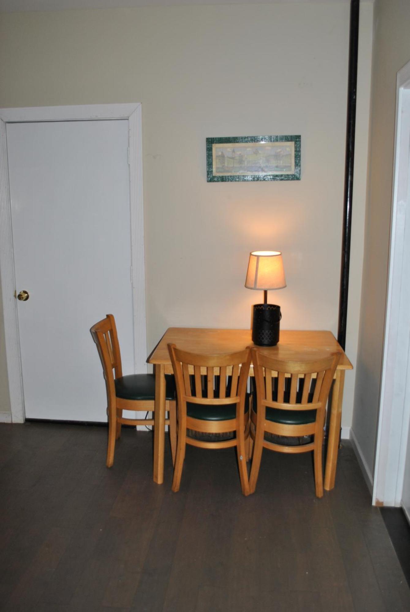 Ewr Airport Multilevel With 2-3 Beds