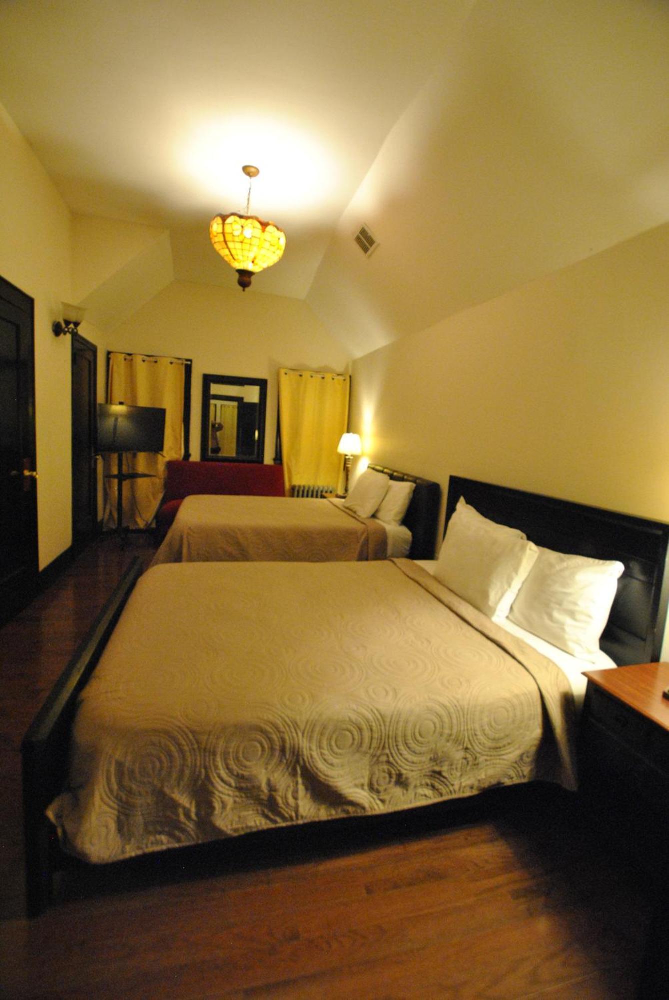 Homestay Ewr Airport Multilevel With 2-3 Beds Newark