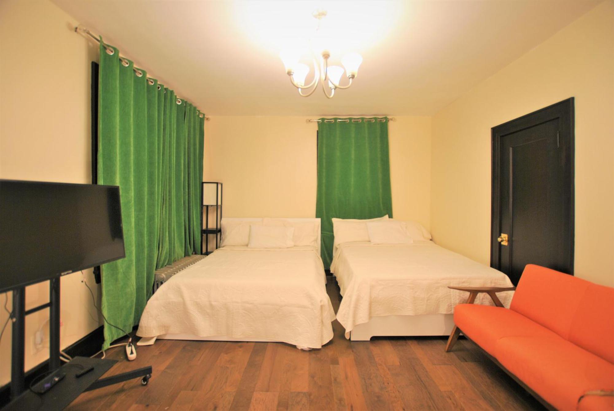 Homestay Ewr Airport Multilevel With 2-3 Beds Newark