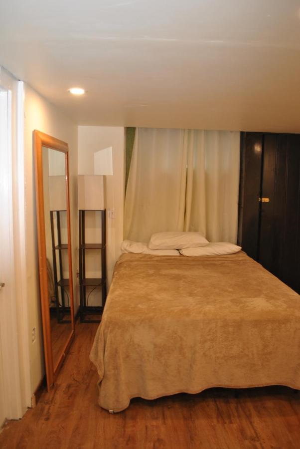 Alloggio in famiglia Ewr Airport Multilevel With 2-3 Beds *