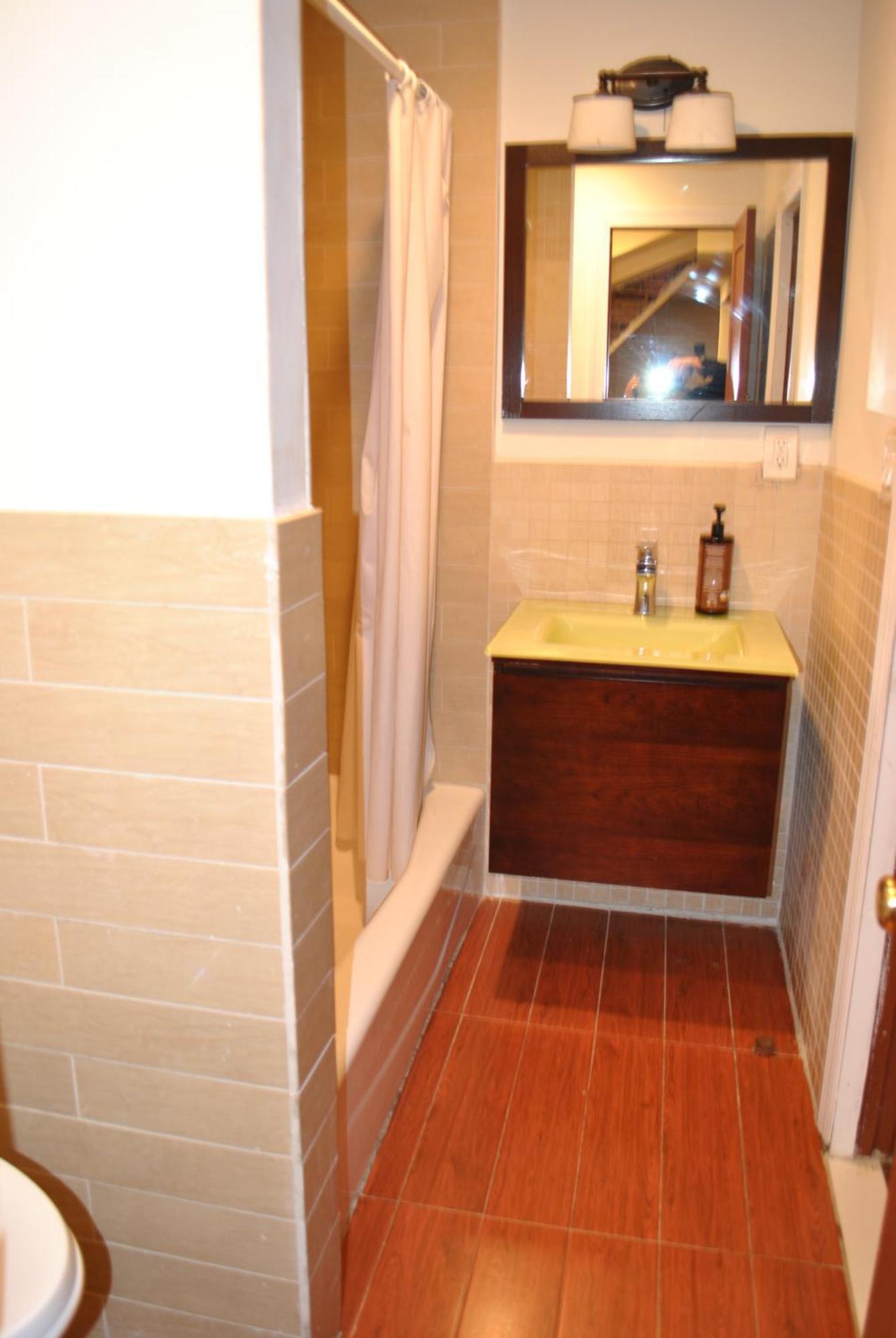 Alloggio in famiglia Ewr Airport Multilevel With 2-3 Beds *